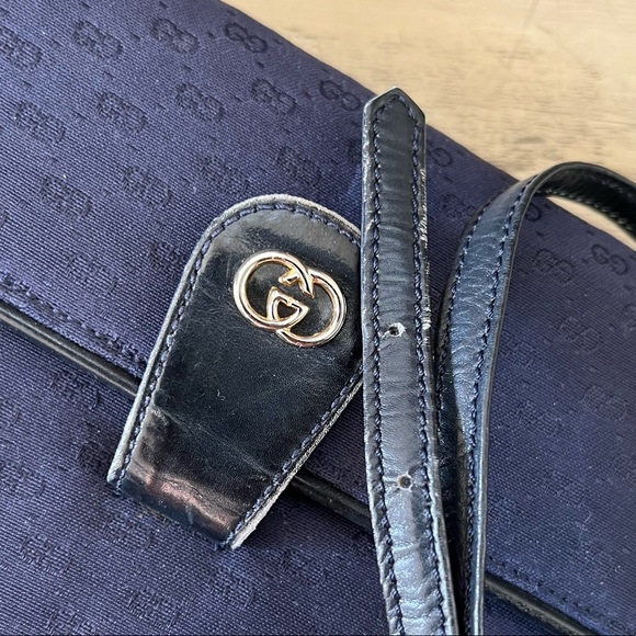 GUCCI 1970s GG Monogram Crossbody Bag - Picture 2 of 9